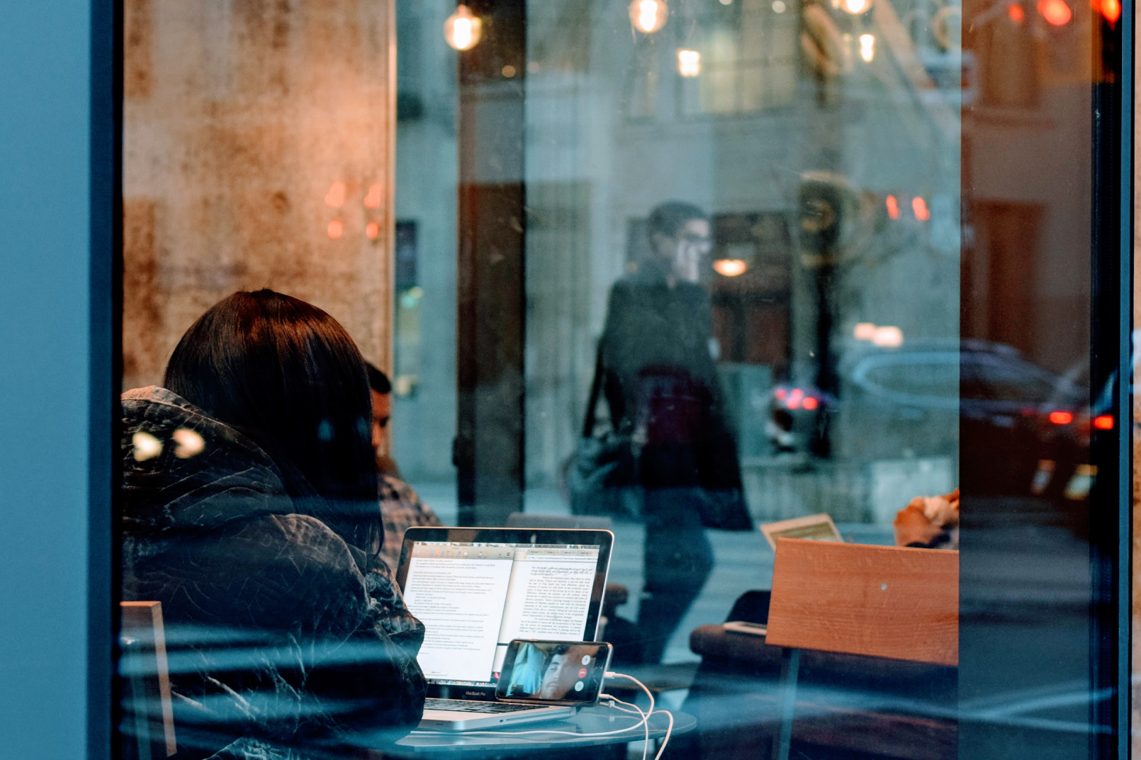 Browsing in a cafe