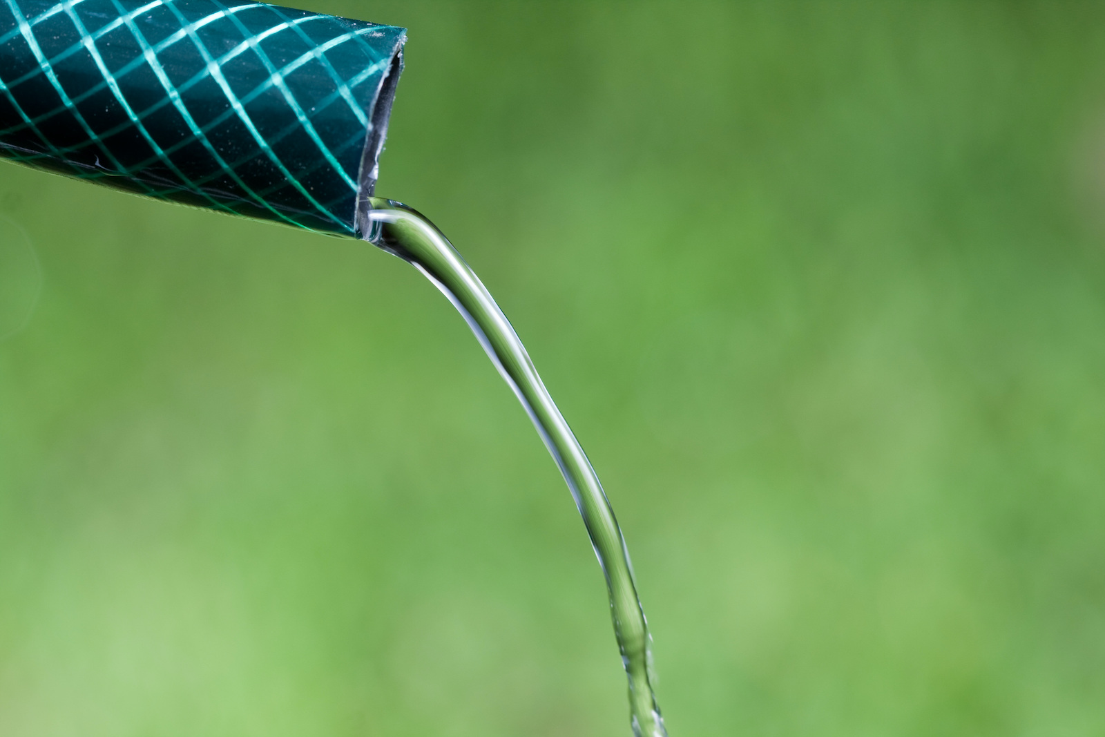 Trickle of water from a hose